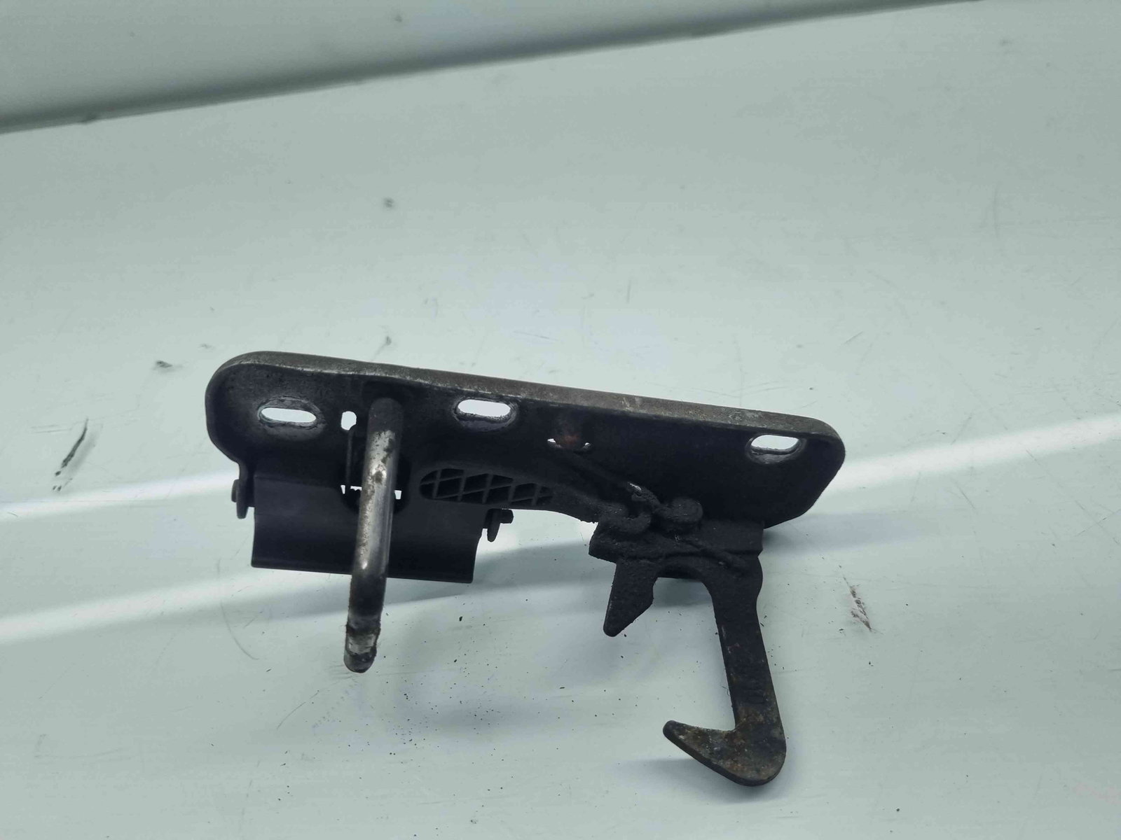 Maner deschidere capota Volkswagen Golf 6 (5K1) [Fabr 2009-2013] - imagine 3