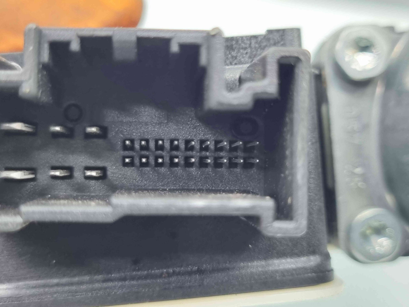 Motoras geam dreapta fata Seat Ibiza 6 (KJ1) Facelift [Fabr 2017-prezent] - imagine 4