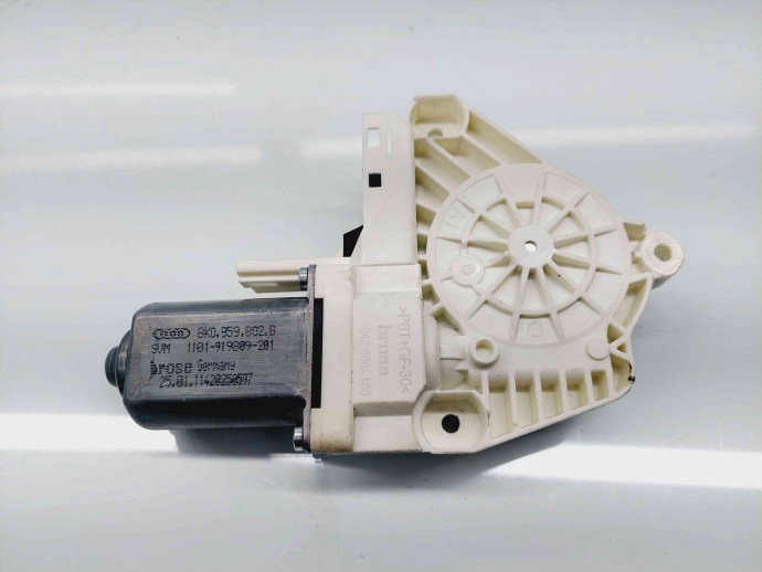 Motoras geam dreapta fata Audi Q5 (8RB) [Fabr 2008-2016] S-line