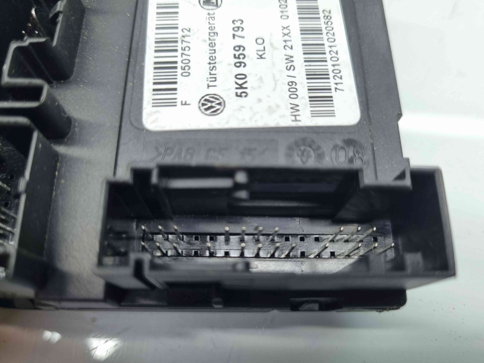 Motoras geam dreapta fata Volkswagen Golf 6 (5K1) GTD [Fabr 2009-2013] - imagine 5