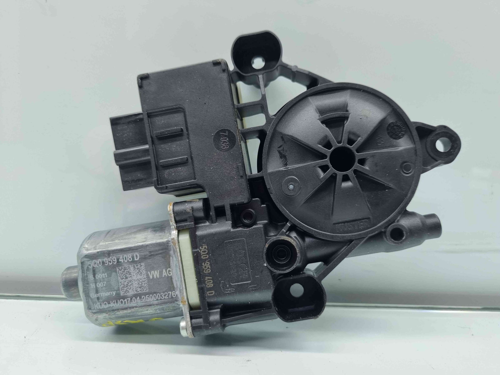 Motoras geam dreapta spate Seat Ibiza 6 (KJ1) Facelift [Fabr 2017-prezent] - imagine 1