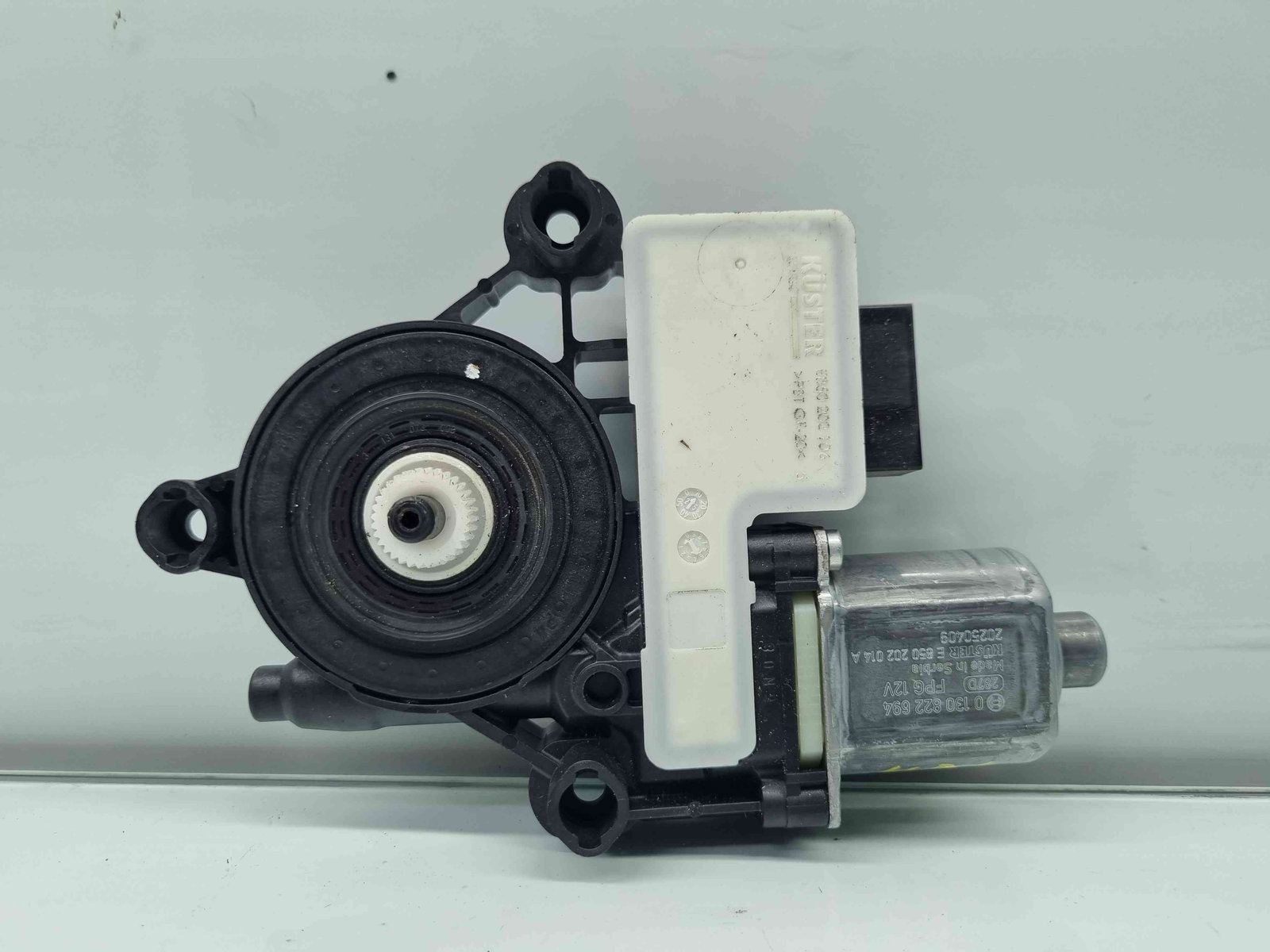 Motoras geam dreapta spate Seat Ibiza 6 (KJ1) Facelift [Fabr 2017-prezent] - imagine 2