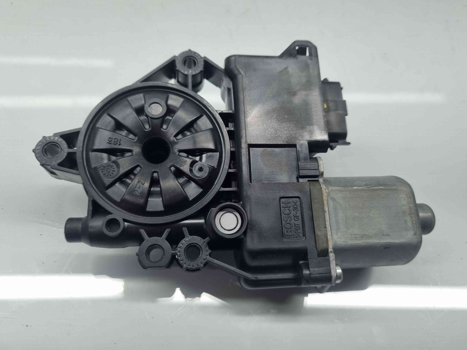 Motoras geam dreapta spate Hyundai i40 Wagon [Fabr 2012-2019] - imagine 1