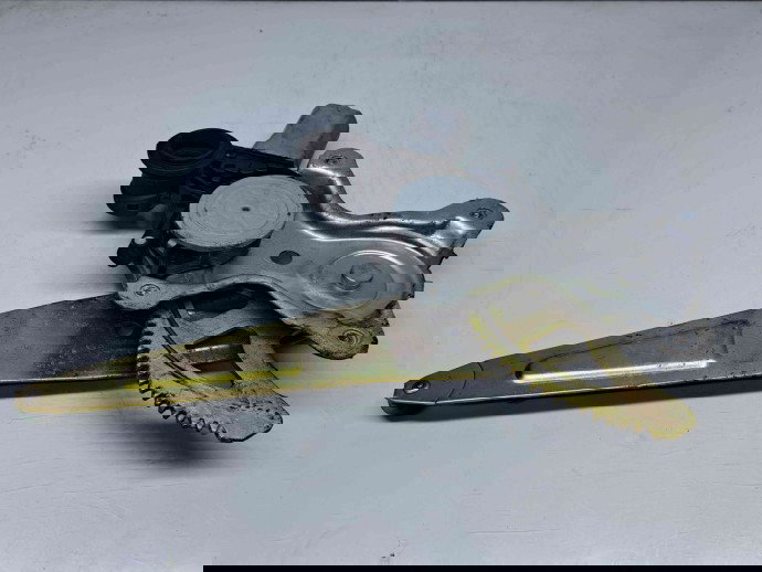 Macara electrica geam stanga spate Toyota Rav 4 II (CLA2, XA2, ZCA2, ACA2) [Fabr 2000-2006] 85710-42070