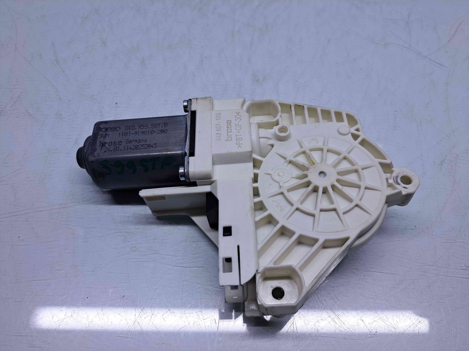 Motoras geam stanga fata Audi Q5 (8RB) [Fabr 2008-2016] S-line - imagine 1