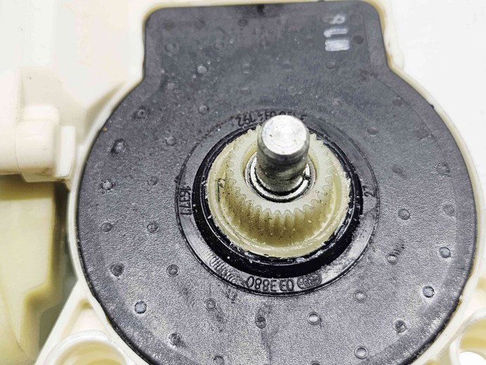 Motoras geam stanga fata Mercedes Clasa E (W211) [Fabr 2002-2009]