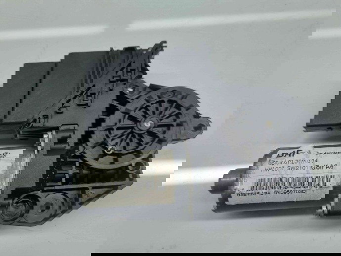 Motoras geam stanga spate Volkswagen Golf 6 (5K1) [Fabr 2009-2013]