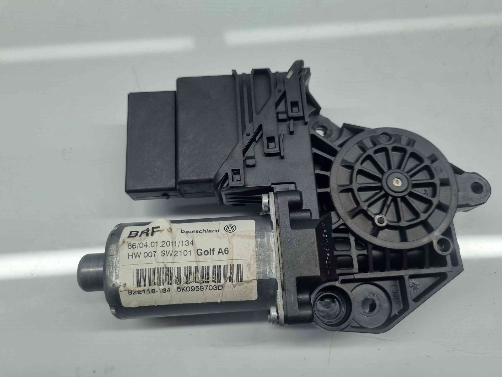Motoras geam stanga spate Volkswagen Golf 6 (5K1) [Fabr 2009-2013]