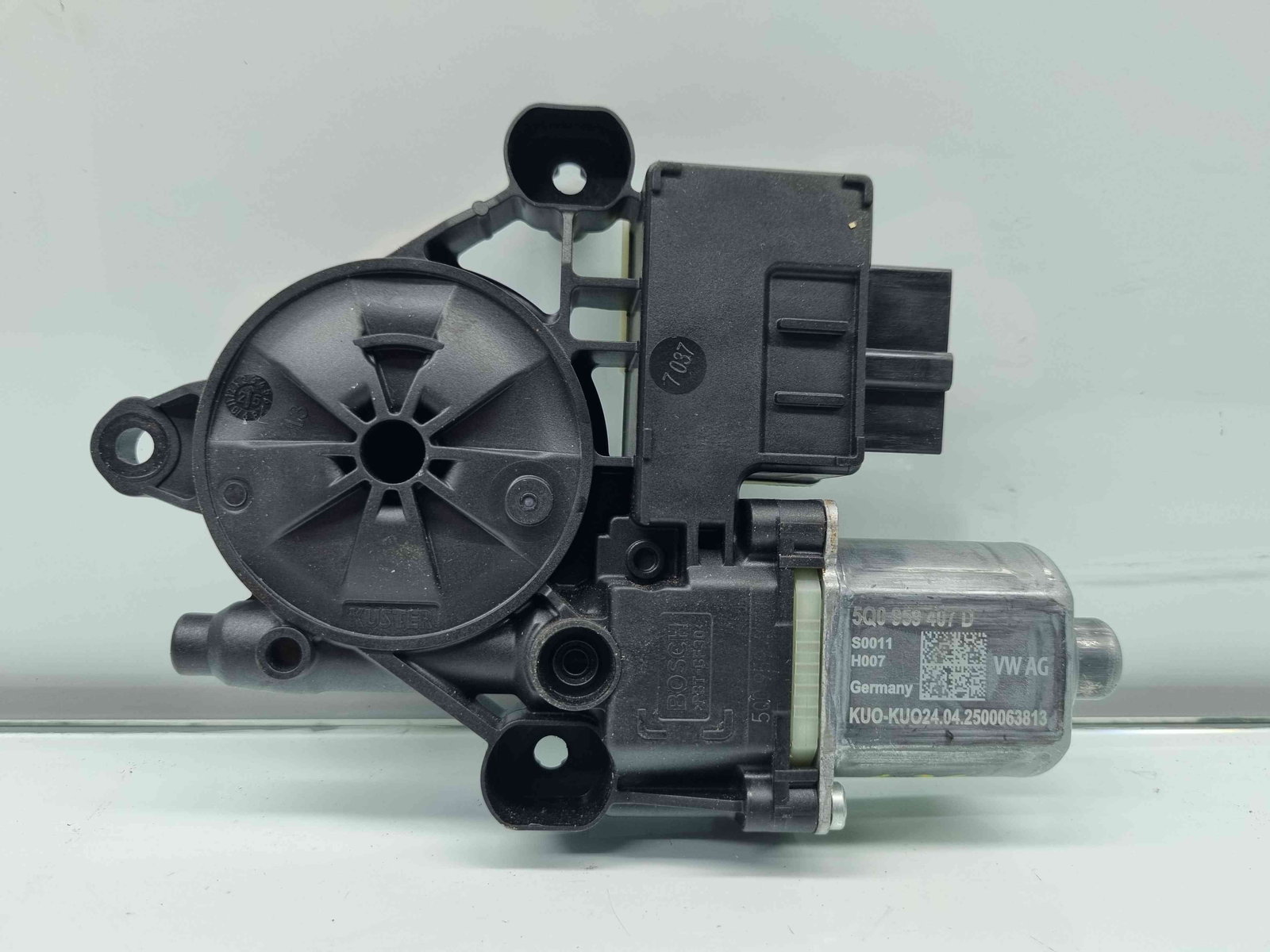 Motoras geam stanga spate Seat Ibiza 6 (KJ1) Facelift [Fabr 2017-prezent] - imagine 1