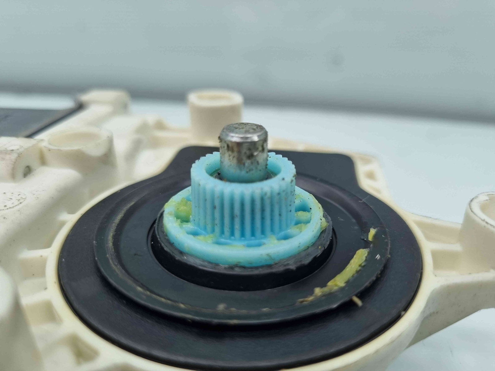 Motoras geam stanga spate Volkswagen Golf 6 (5K1) GTD [Fabr 2009-2013] - imagine 3