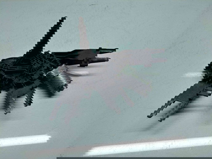  Motoras stergator haion Peugeot 308 (II) [Fabr 2013-2020] 9677680580