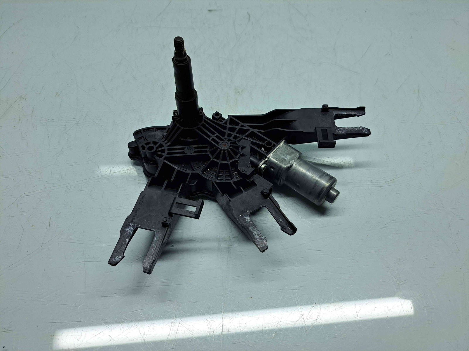 Motoras stergator haion Peugeot 308 (II) [Fabr 2013-2020] 9677680580 - imagine 3