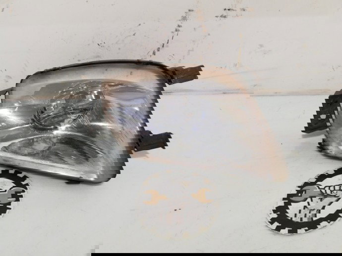 Proiector ceata dreapta Peugeot 308 1.6 OEM 2007-2013