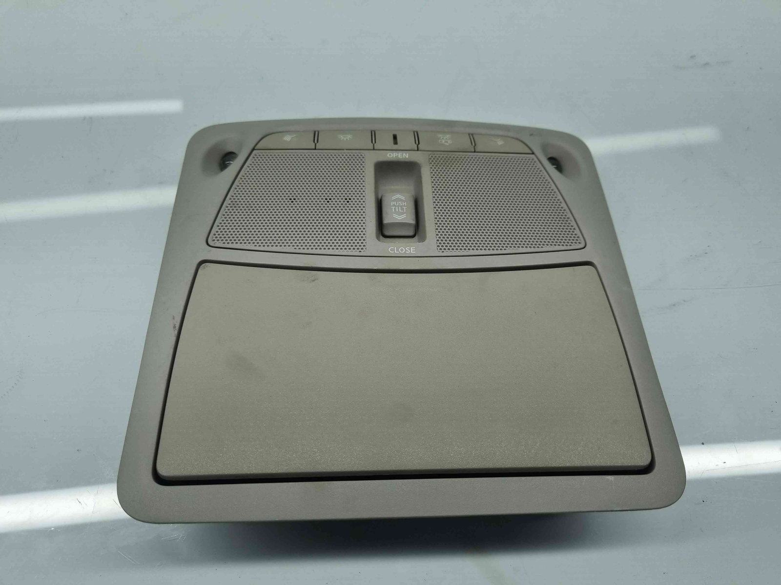 Plafoniera fata Nissan X-Trail (T32) [Fabr 2013-prezent] 26430 4CB1A - imagine 1