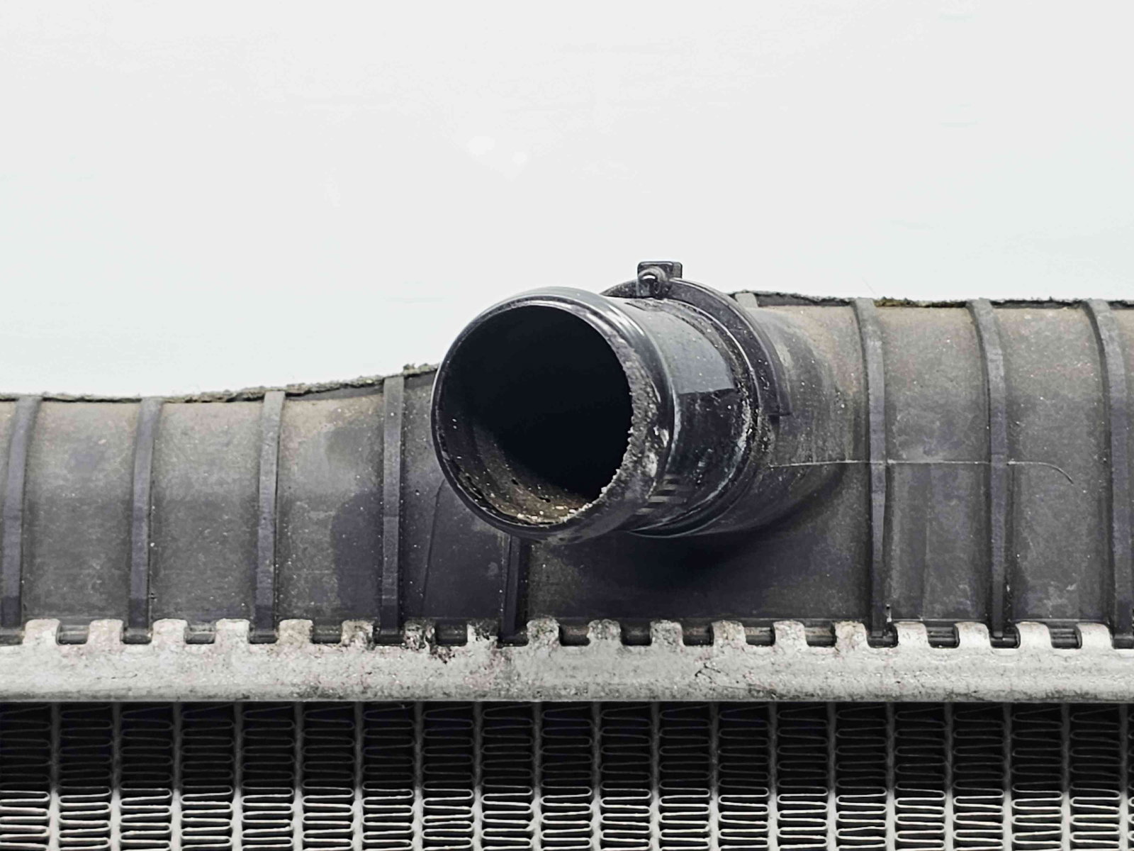 Radiator apa Ford Fiesta 6 facelift [Fabr 2008-2019] OEM 1.5 TDCI UGJC 70KW / 95CP - imagine 3