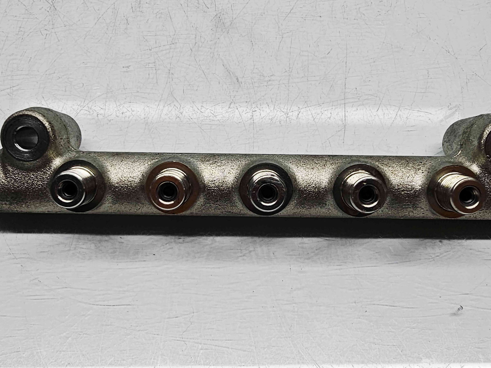 Rampa injectoare Opel Astra J [Fabr 2009-2015] 55570022 1.6 cdti B16DTL 81KW / 110CP - imagine 3