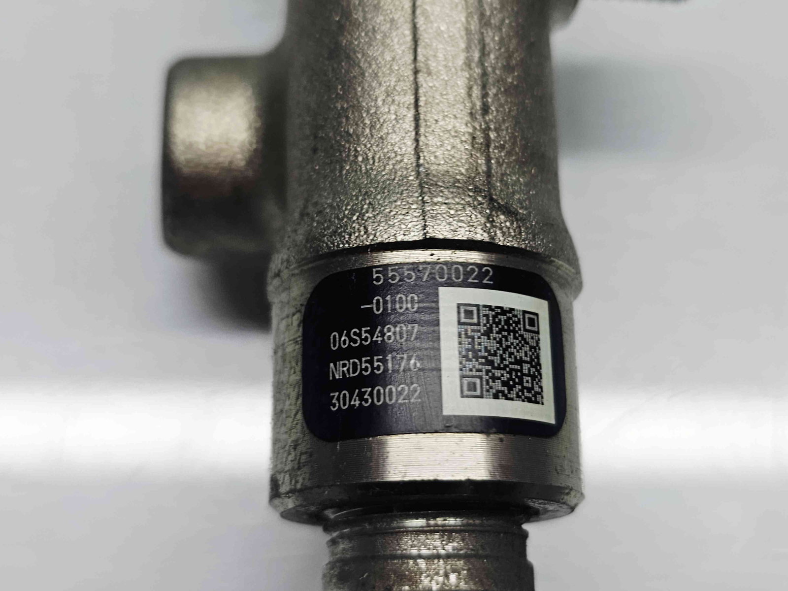 Rampa injectoare Opel Astra J [Fabr 2009-2015] 55570022 1.6 cdti B16DTL 81KW / 110CP - imagine 5