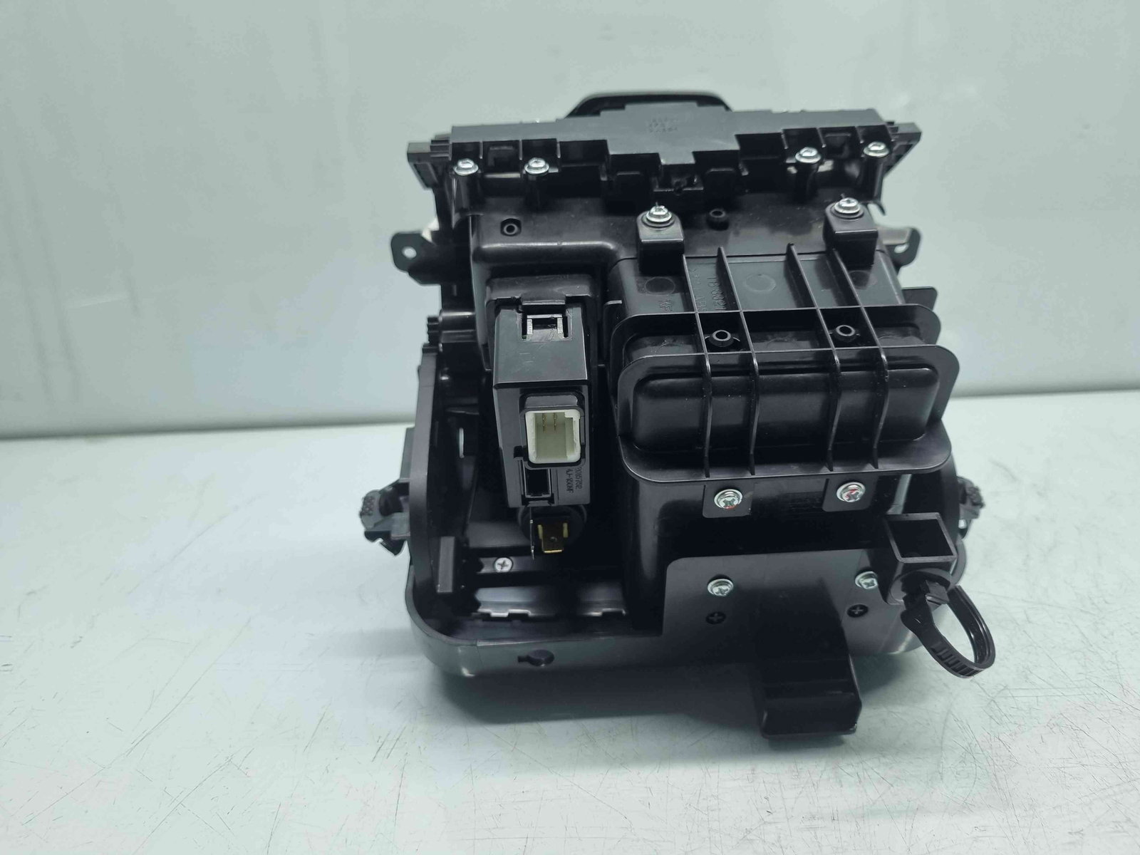 Scrumiera Hyundai i40 Wagon [Fabr 2012-2019] 84635-3Z600 - imagine 5