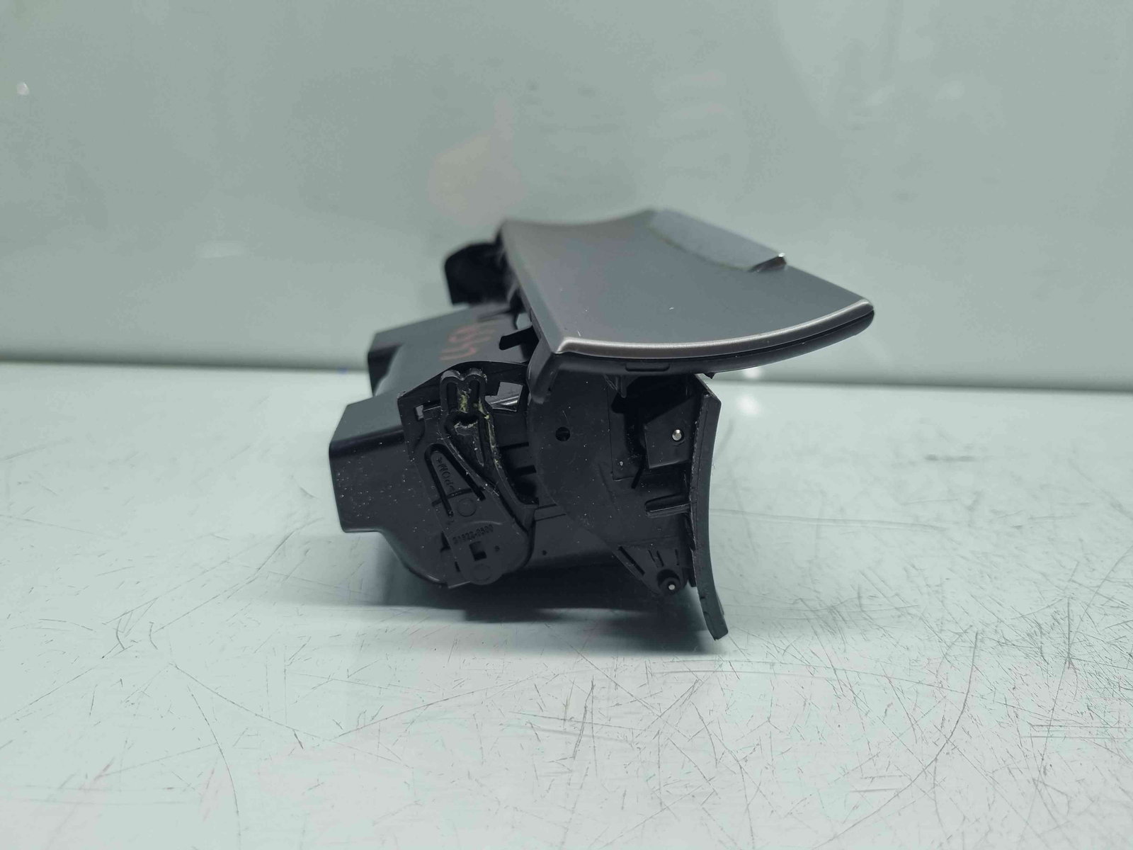 Scrumiera Volkswagen Passat CC (358) Facelift [Fabr 2012-2016] 3C0863284K - imagine 3