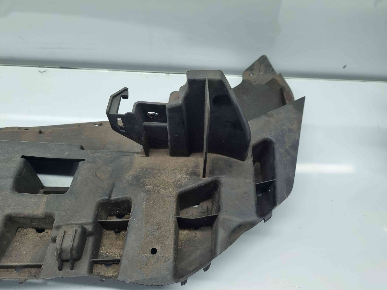 Scut sub bara Ford Fiesta 6 facelift [Fabr 2008-2019] - imagine 2