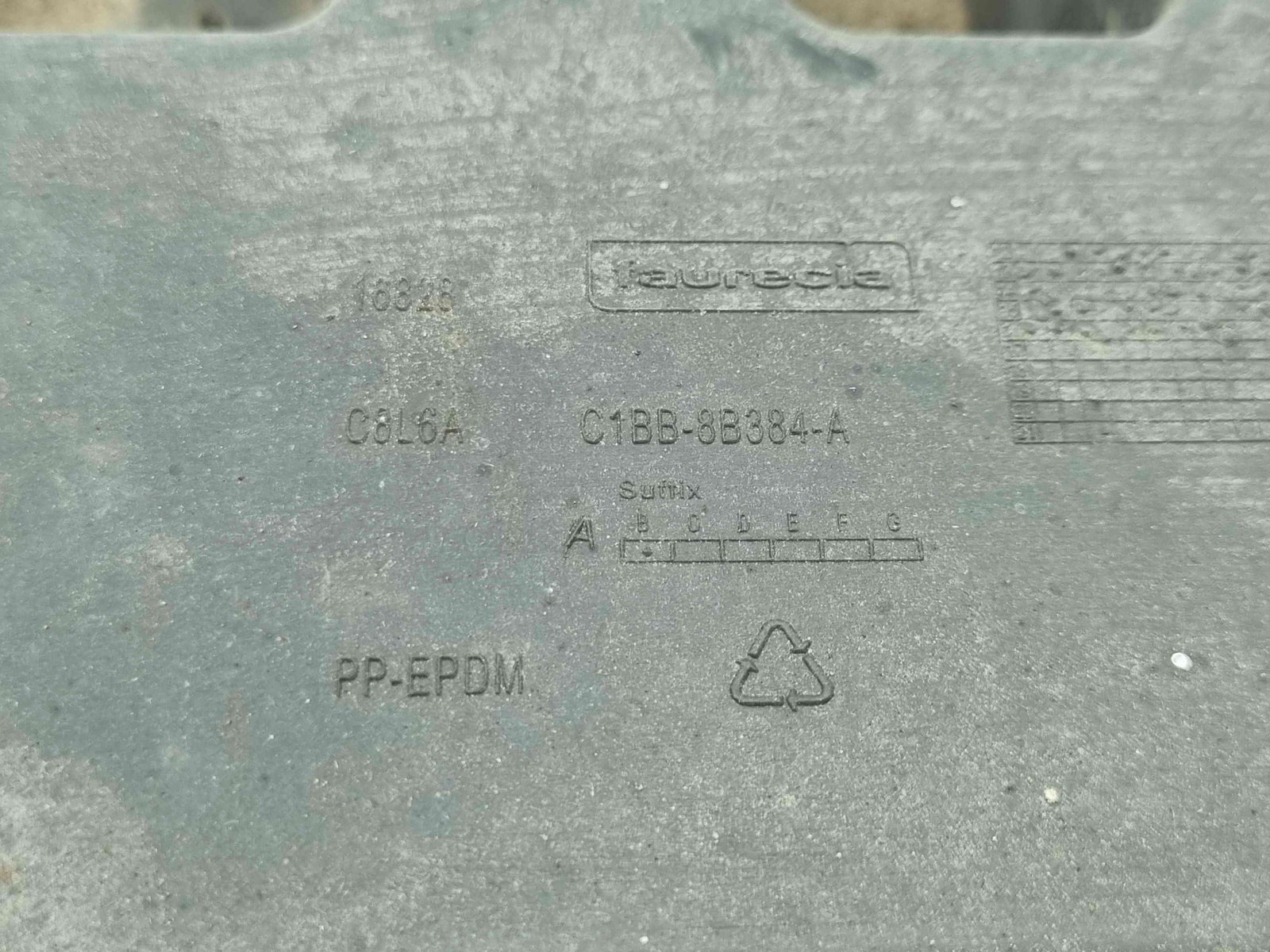 Scut sub bara Ford Fiesta 6 facelift [Fabr 2008-2019] - imagine 5