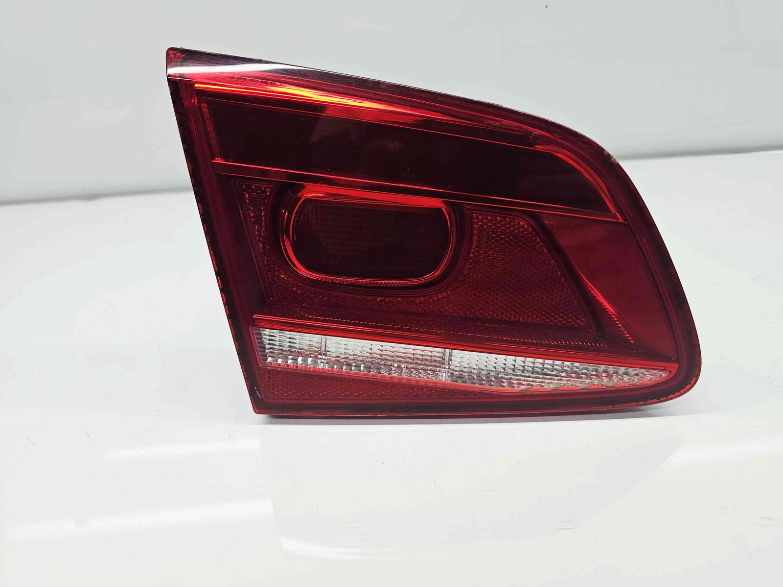 Stop haion stanga Volkswagen Passat B7 (362) [Fabr 2010-2014] 3AE945093K