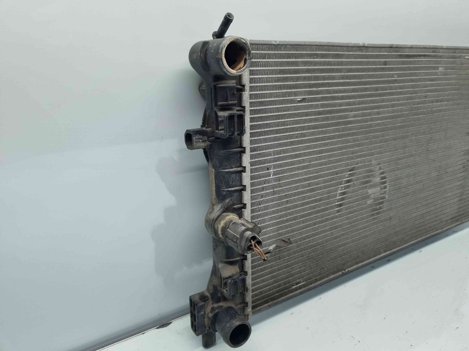 Radiator apa Volkswagen Polo (6R) [Fabr 2009-2016] 6R0121253A 1.2 TSI CBZB 77KW / 105CP - imagine 4