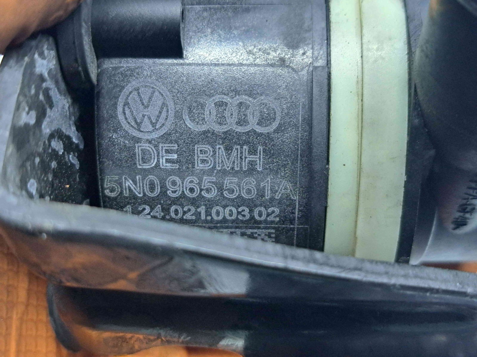 Pompa recirculare apa AUDI A5 (8T3) [Fabr 2007-2015] 5N0965561A 2.0 TDI CGLB 125KW / 170CP - imagine 2