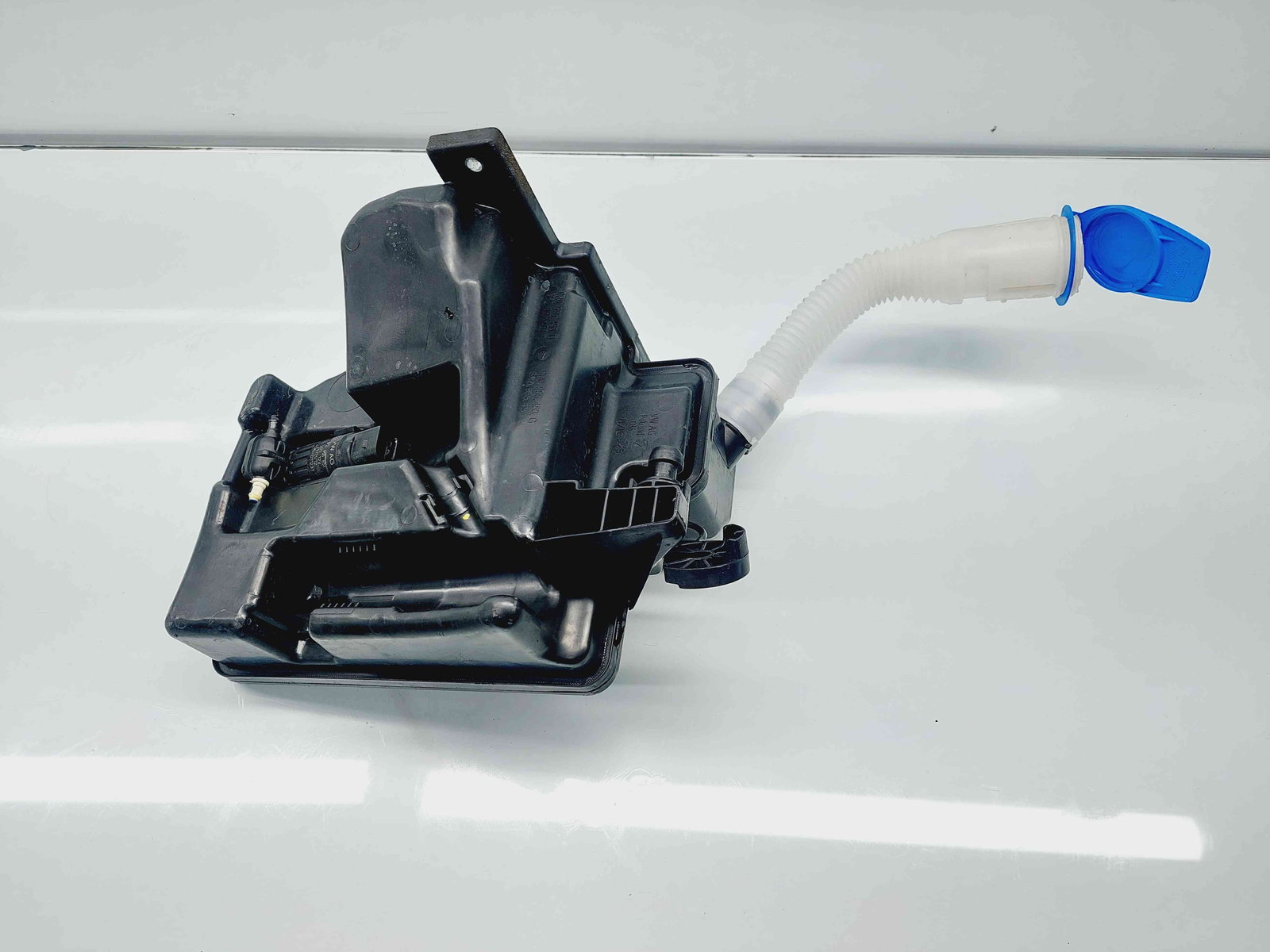 Vas lichid parbriz Seat Toledo 4 (KG3) [Fabr 2012-2018] 6Q0955453D - imagine 1