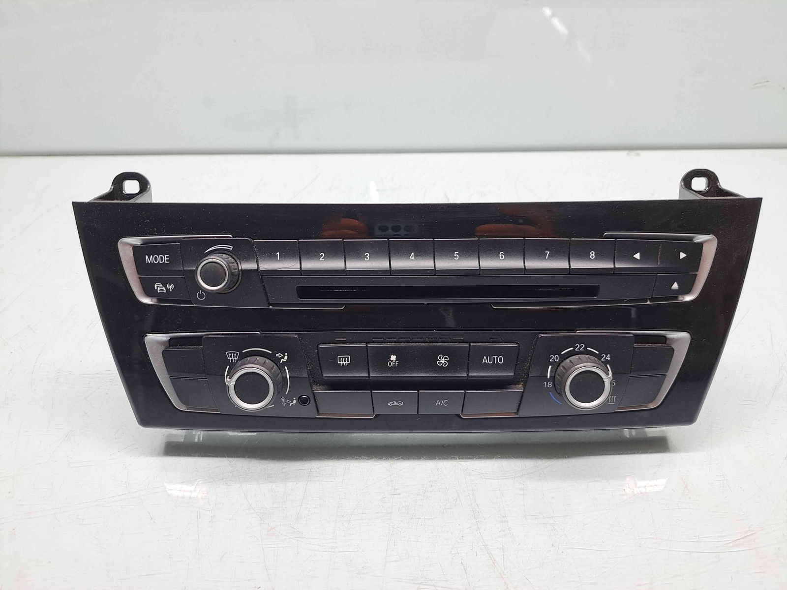 Panou comanda clima Bmw 3 (F30) [Fabr 2012-2017] 9384046-01 / 9363498-02 - imagine 1