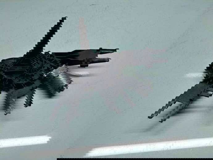  Motoras stergator haion  Citroen C4 (II) [Fabr 2009-2018] 9677680580