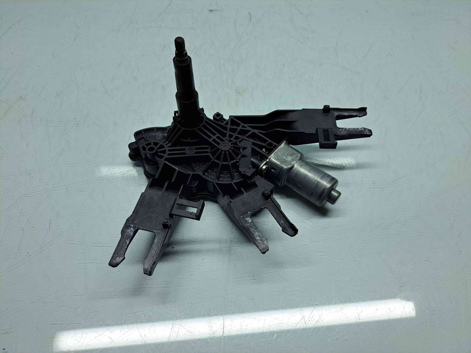 Motoras stergator haion Citroen C4 (II) [Fabr 2009-2018] 9677680580 - imagine 4