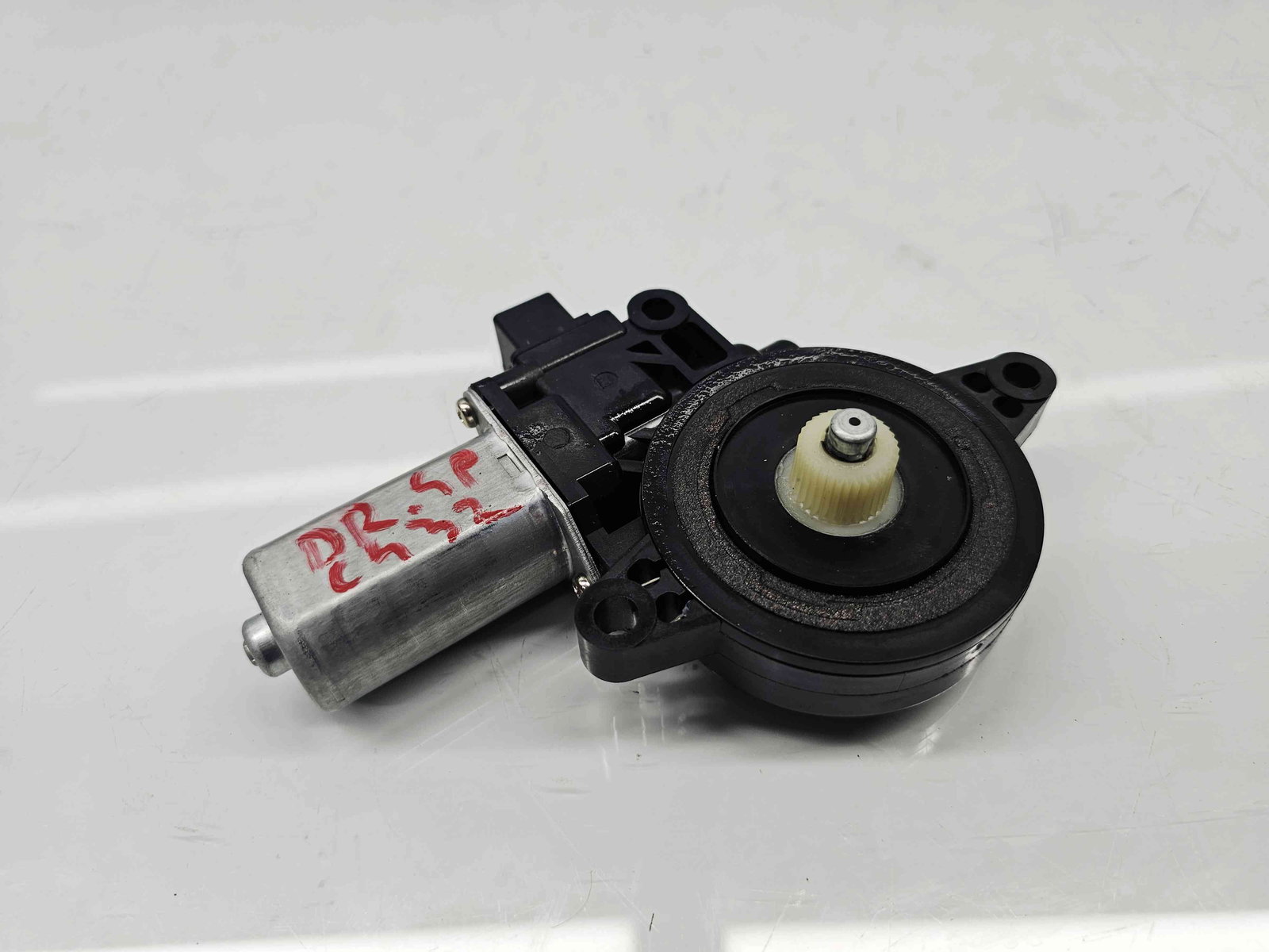 Motoras geam dreapta spate MAZDA 6 (GJ1) Facelift [Fabr 2018-2021] - imagine 1