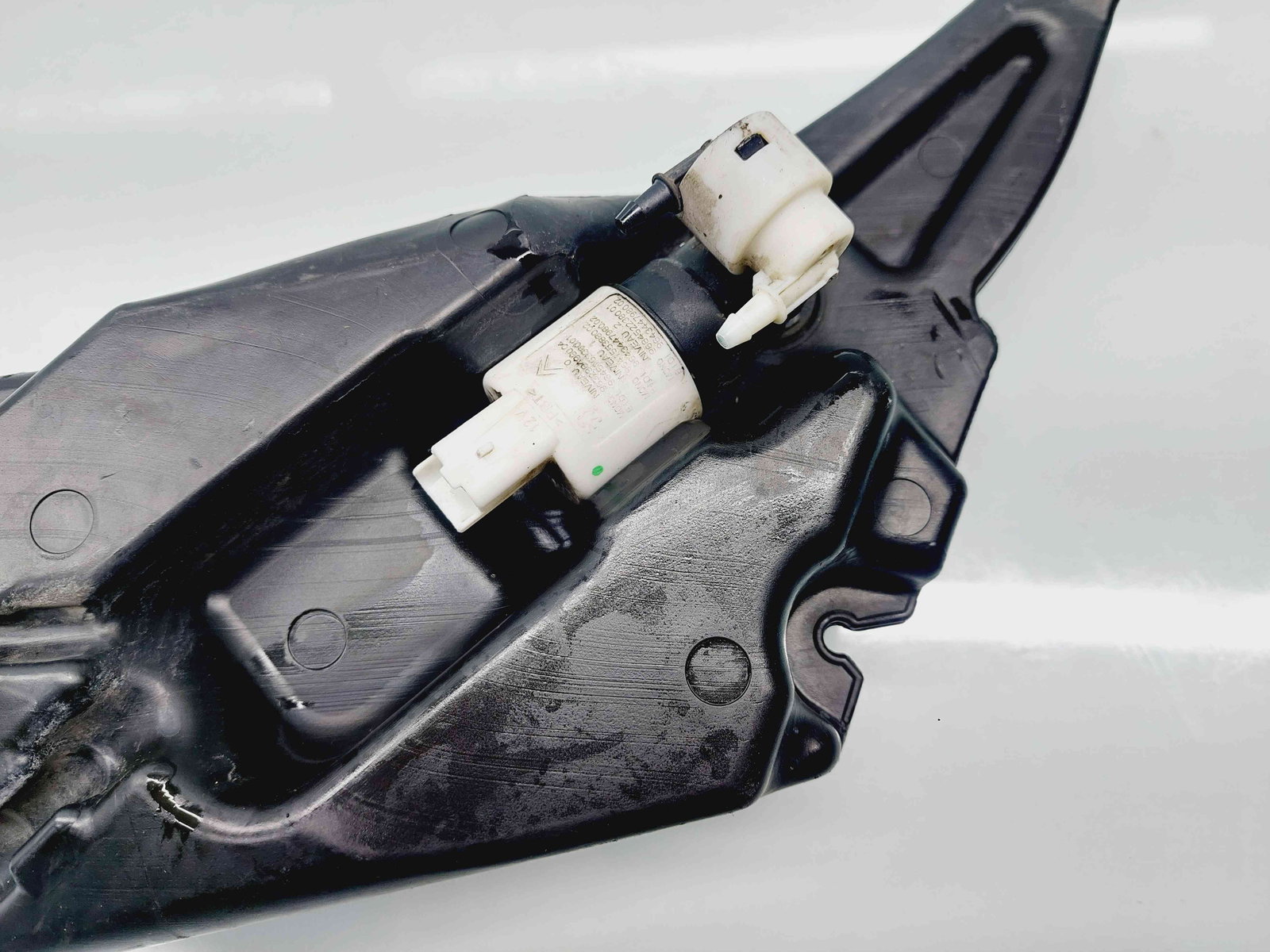 Vas lichid parbriz Peugeot 308 (II) [Fabr 2013-2020] 9801927380 / 9806526980 - imagine 4