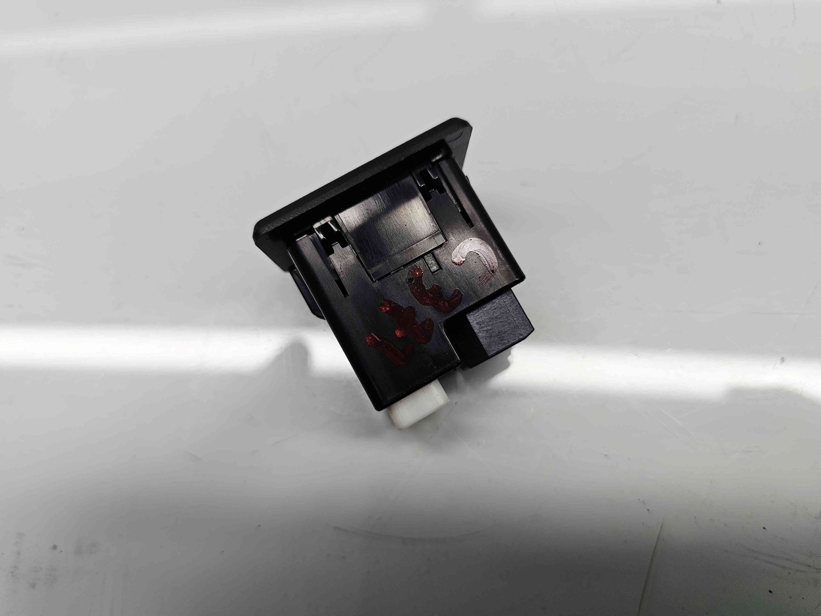 Conector auxiliar USB Nissan Qashqai (2) [Fabr 2013-2017] 795405004 - imagine 2