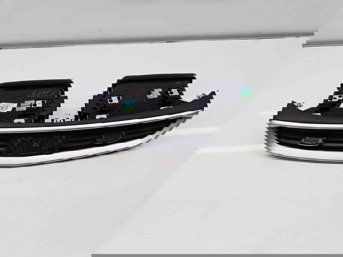  Grila aerisire centrala Nissan Qashqai (2) [Fabr 2013-2017] 687504EA0A