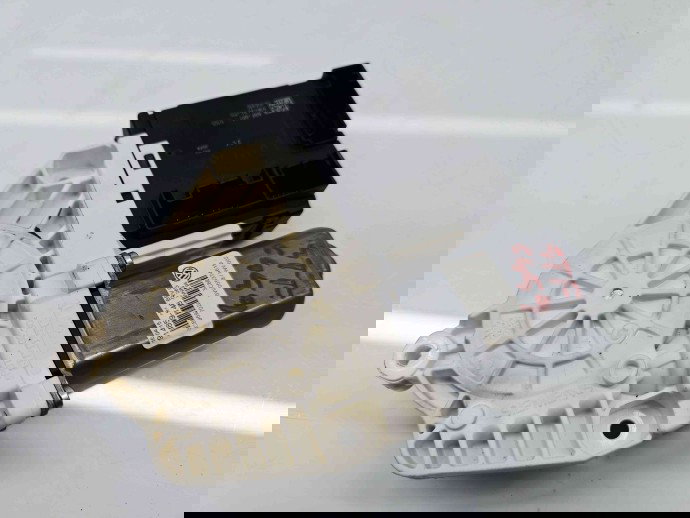 Motoras geam stanga fata Volkswagen Passat CC (358) Facelift [Fabr 2012-2016]