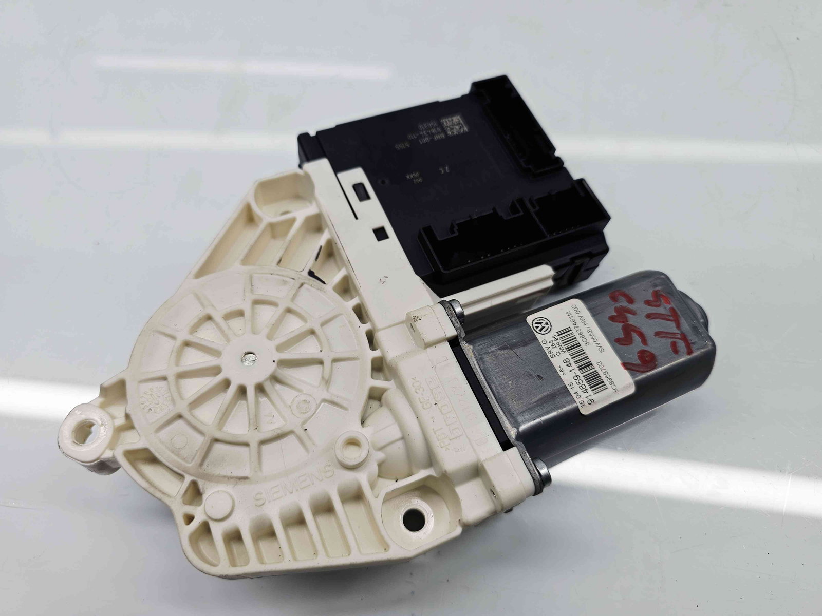 Motoras geam stanga fata Volkswagen Passat CC (358) Facelift [Fabr 2012-2016] - imagine 3