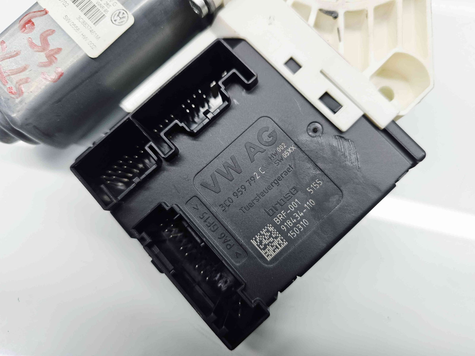 Motoras geam stanga fata Volkswagen Passat CC (358) Facelift [Fabr 2012-2016] - imagine 5