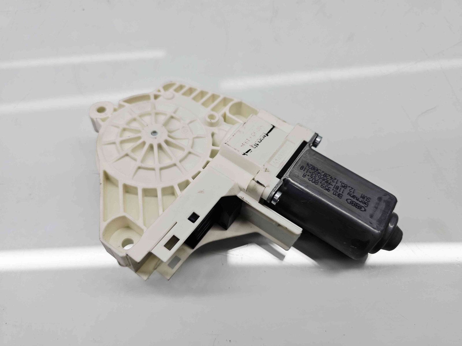 Motoras geam stanga spate Audi A5 Sportback (8TA) Facelift [Fabr 2009-2015] - imagine 4