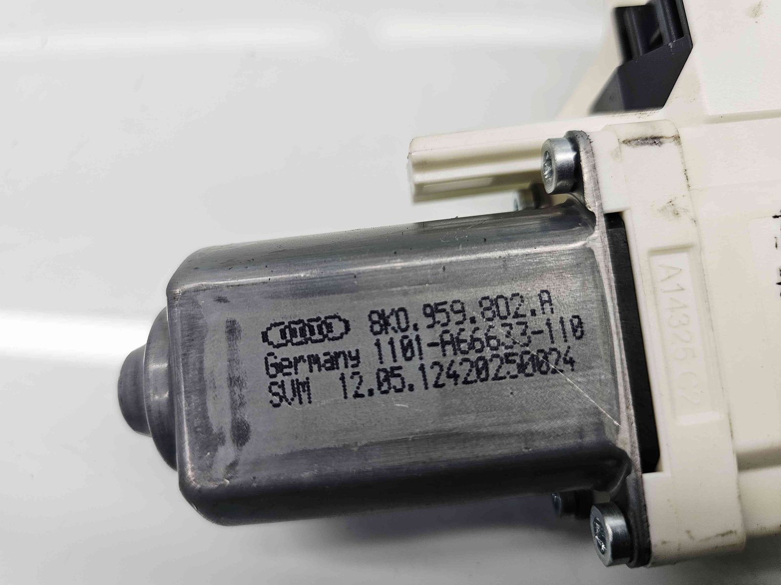 Motoras geam stanga spate Audi A5 Sportback (8TA) Facelift [Fabr 2009-2015] - imagine 5