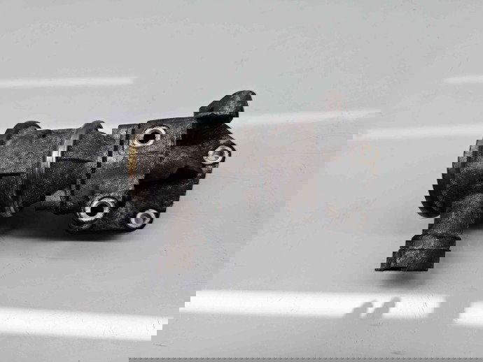 Supapa EGR Skoda Octavia 2 Combi (1Z5) [Fabr 2004-2013] Facelift 06A131351F 1.6 Benz BSE 75KW / 102CP