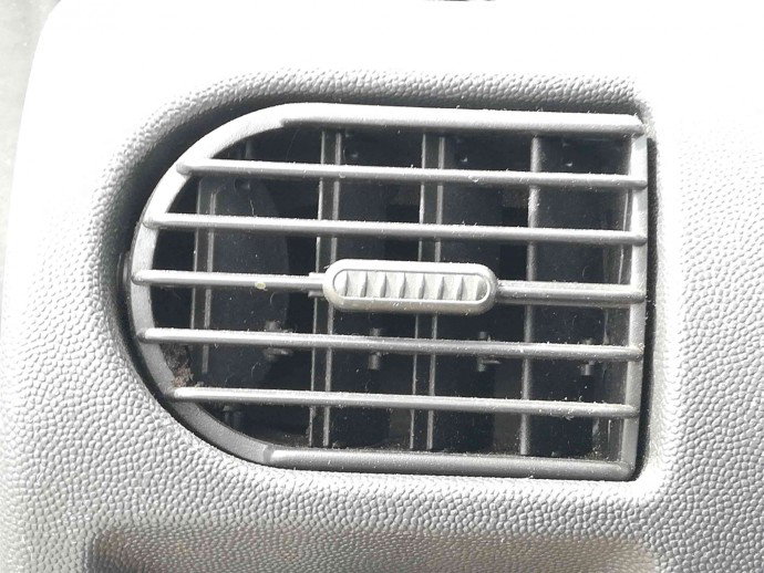 Grila aerisire stanga OEM Opel Corsa C (F08, F68) [Fabr 2000-2005] 1.2 cdti