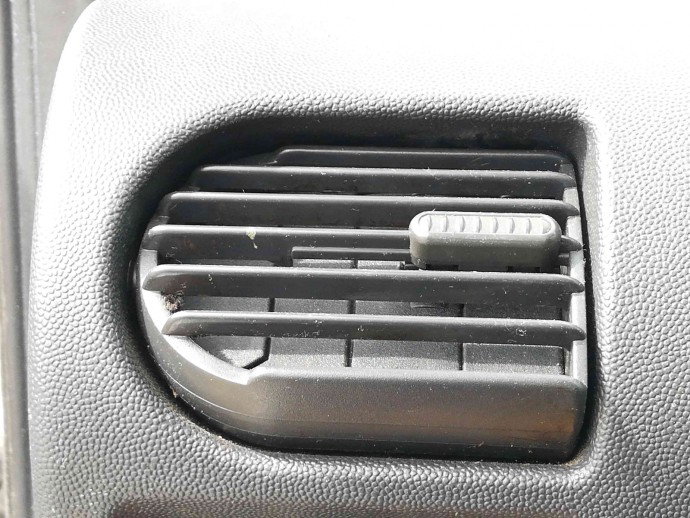 Grila aerisire stanga OEM Opel Corsa C (F08, F68) [Fabr 2000-2005] 1.2 cdti