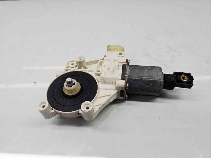 Motoras geam dreapta fata Bmw 1 (F21) [Fabr 2012-2017]
