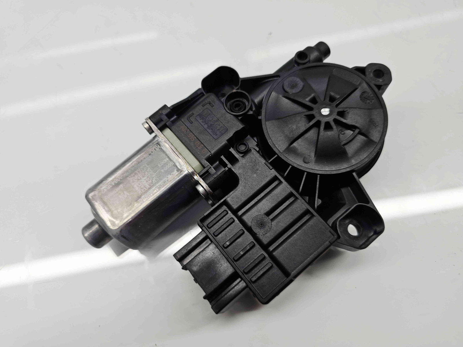 Motoras geam stanga fata Seat Ibiza 6 (KJ1) Facelift [Fabr 2017-prezent] - imagine 4