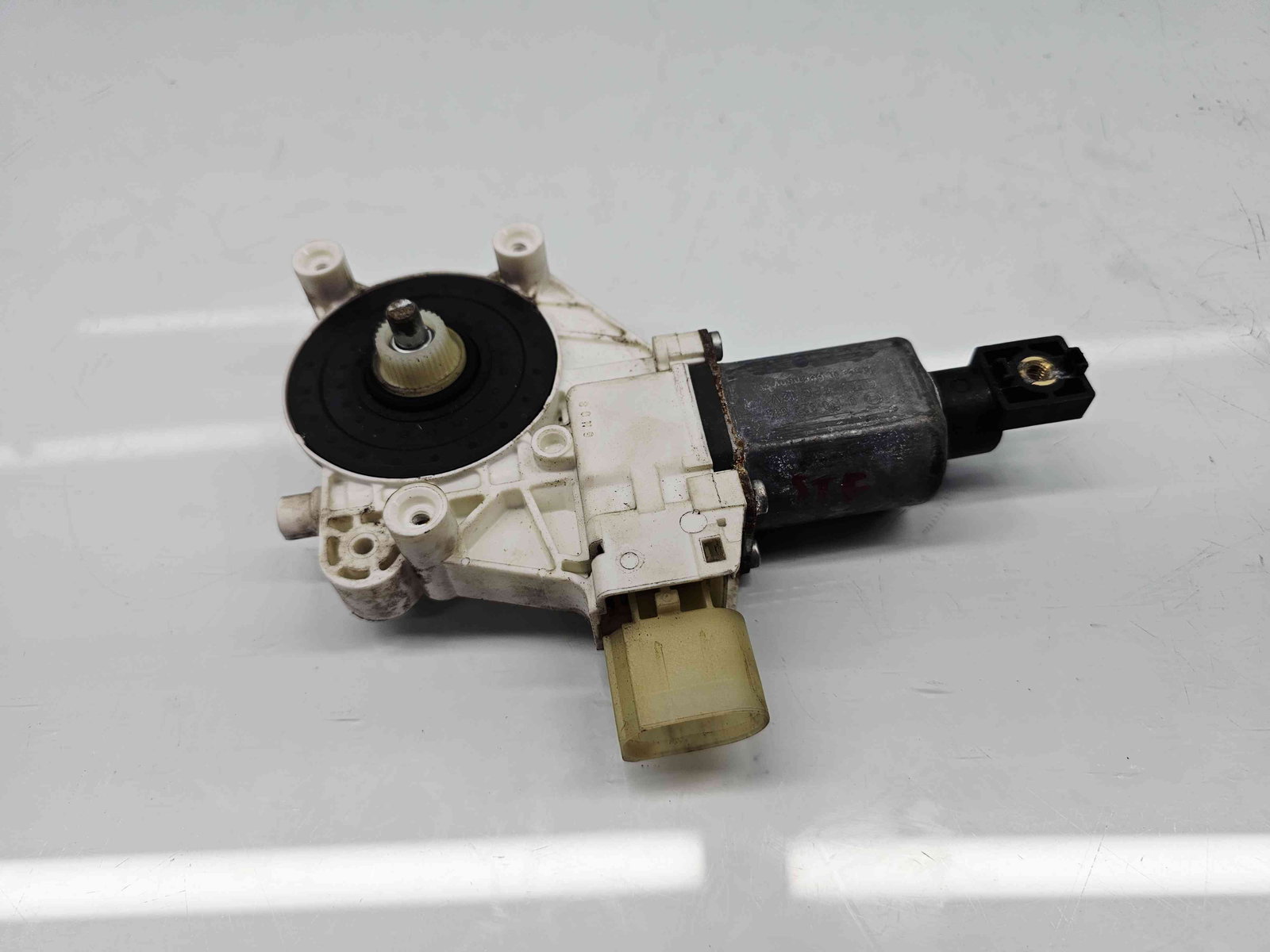 Motoras geam stanga fata Bmw 1 (F21) [Fabr 2012-2017] - imagine 1