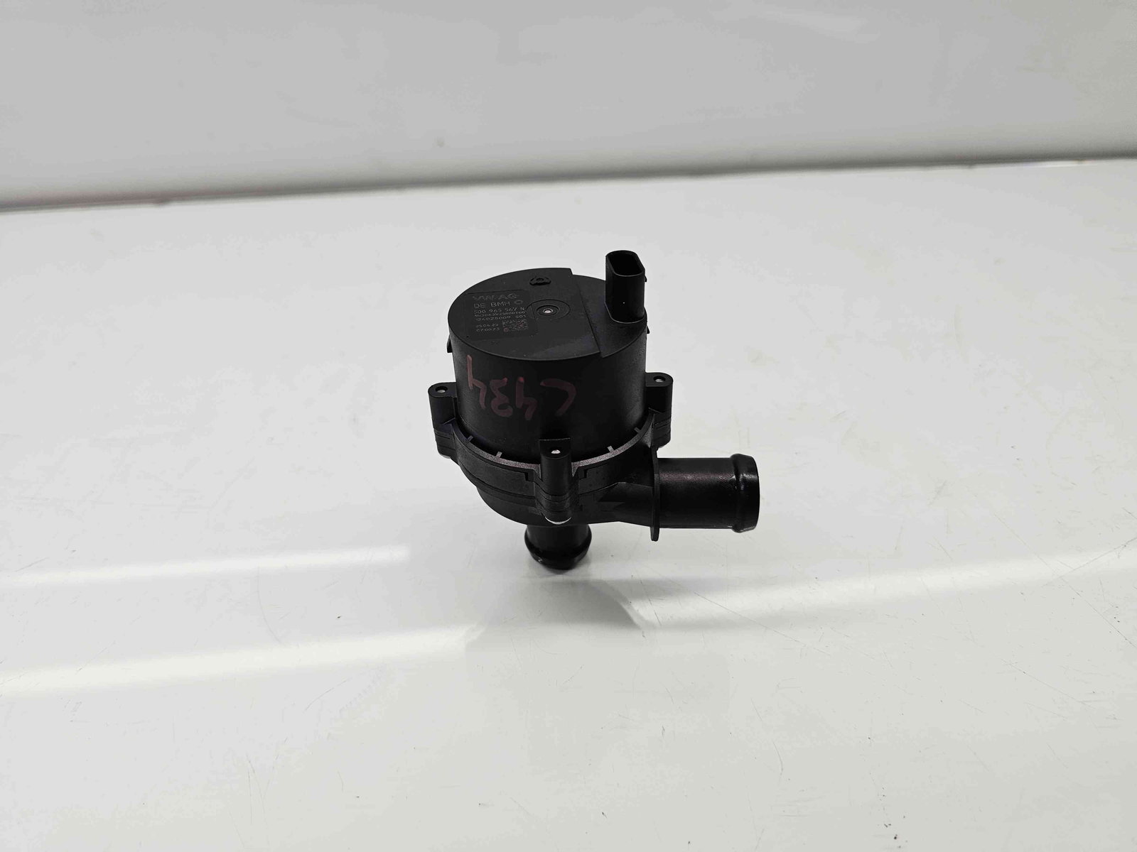 Pompa recirculare apa Seat Ibiza 6 (KJ1) Facelift [Fabr 2017-prezent] 5Q0965567N 1.0 TSI DUSA 85KW / 115CP - imagine 1