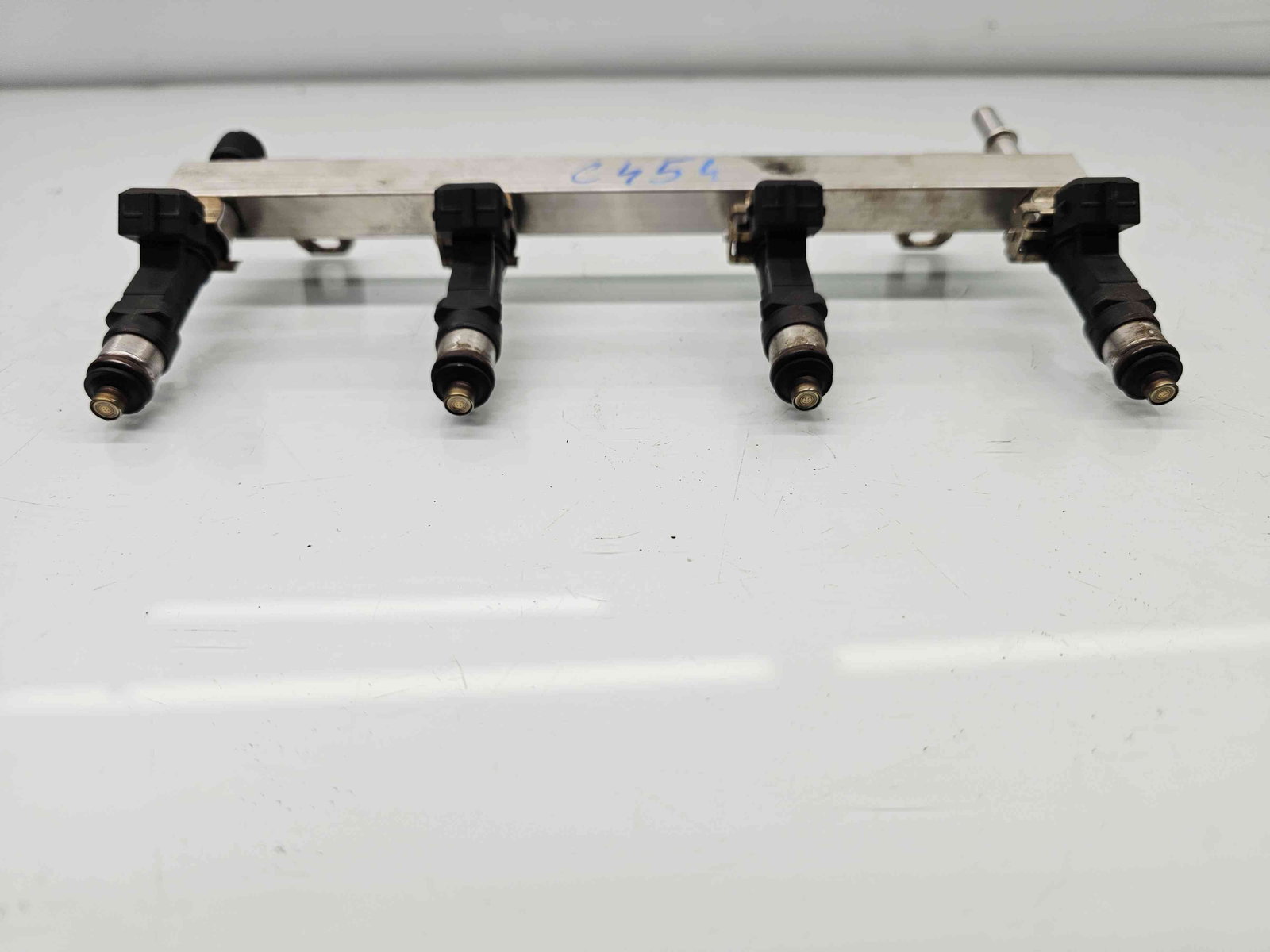 Rampa injectoare Opel Corsa D [Fabr 2006-2013] 55562258 1.4 Benz A14XER 74KW / 100CP - imagine 2