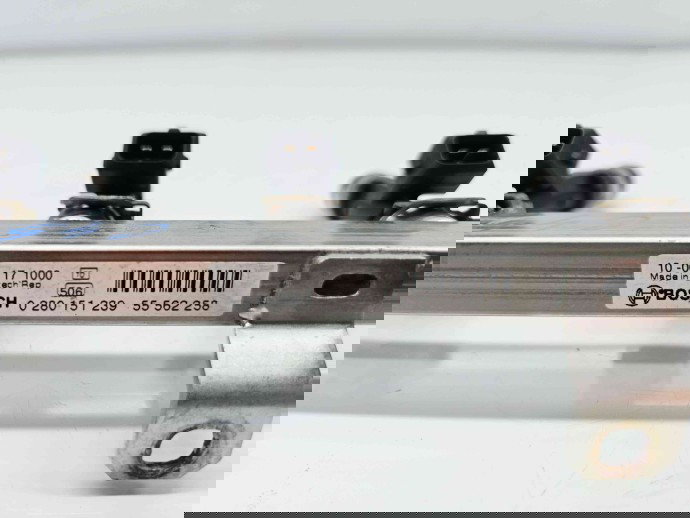 Rampa injectoare Opel Corsa D [Fabr 2006-2013] 55562258 1.4 Benz A14XER 74KW / 100CP